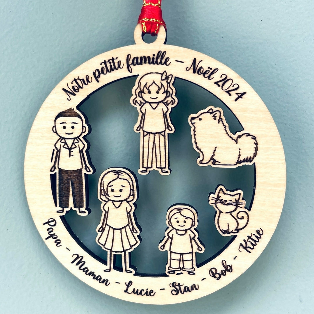 Boule de noël personnalisée famille en bois