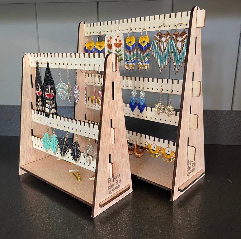 Présentoir organiseur de boucles d'oreilles et bijoux personnalisable