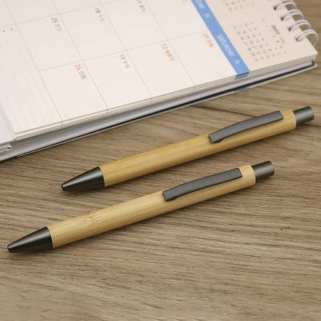 Stylo en Bambou gravé personnalisé en LOT ou à l'unité - Encre bleue ou noire