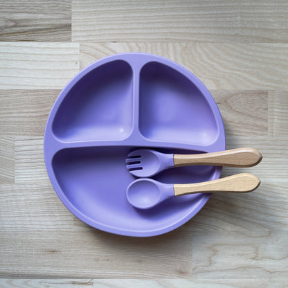 Assiette + couverts pour enfant personnalisé en bois et silicone forme ronde, idée cadeau naissance, baptême, noël pour bébé