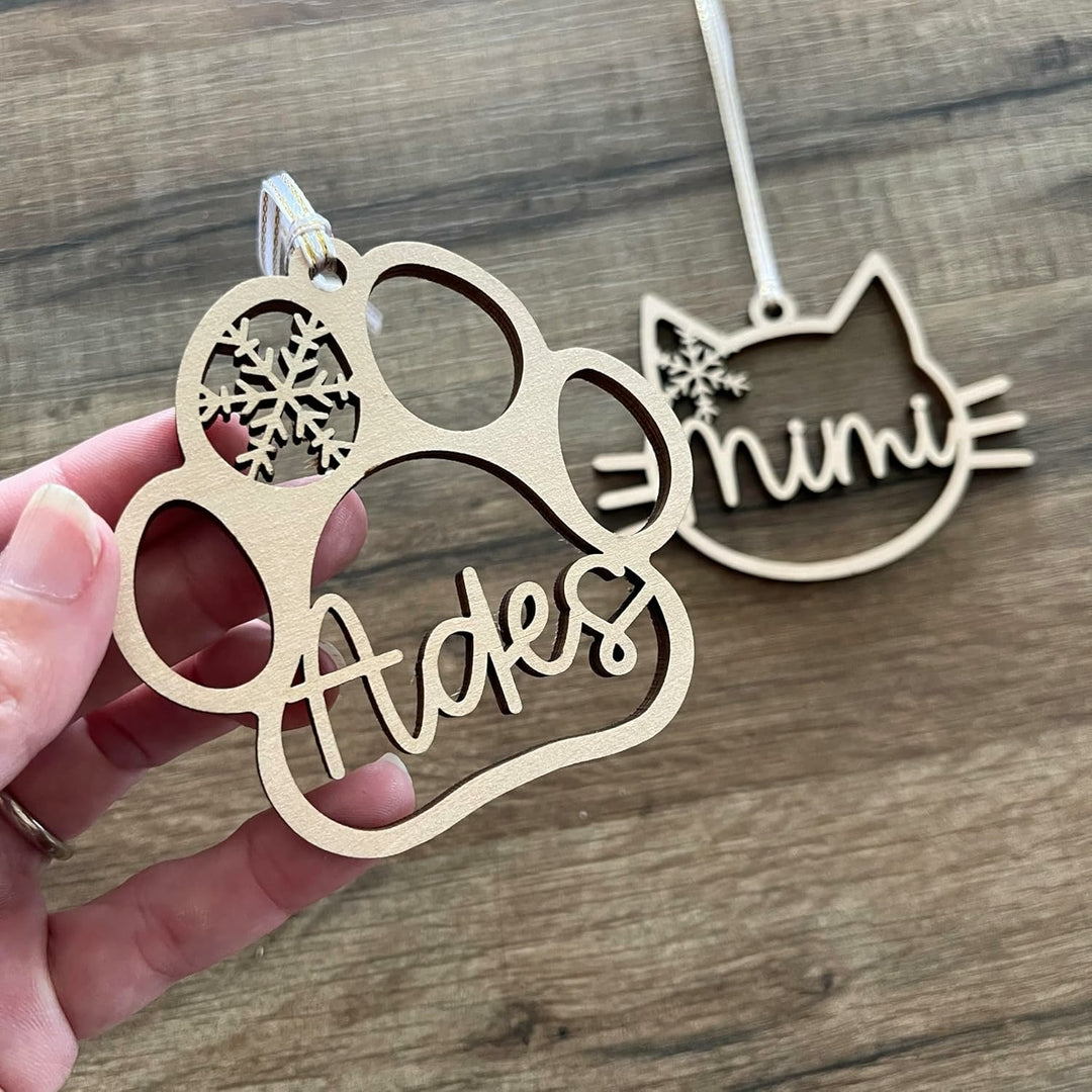 Boule de noël chien ou chat en bois