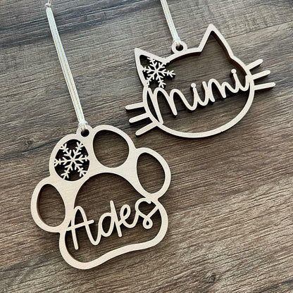 Boule de noël chien ou chat en bois