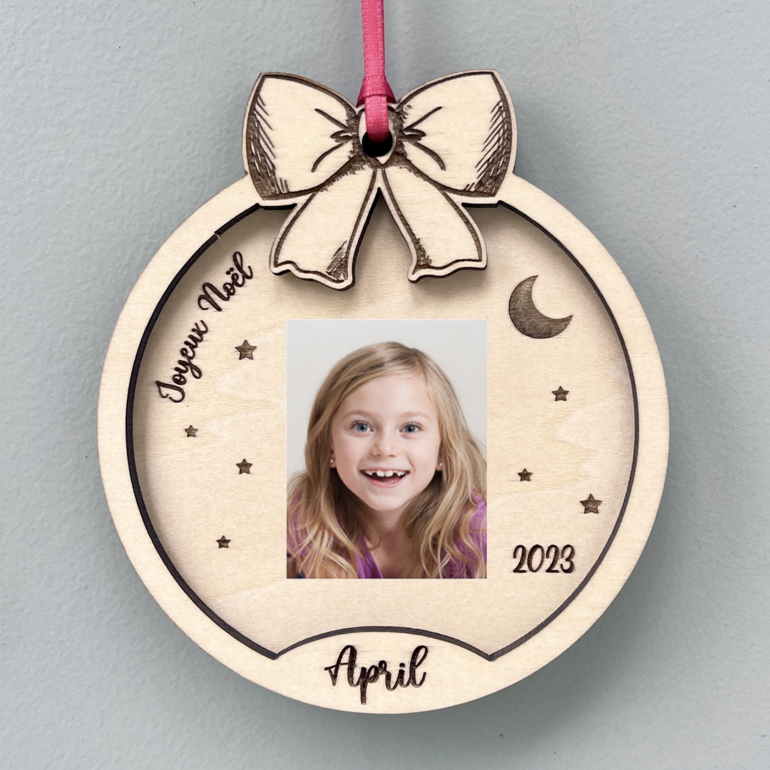 Boule de noël personnalisée avec photo en relief (avec photo d'identité ou autre photo)
