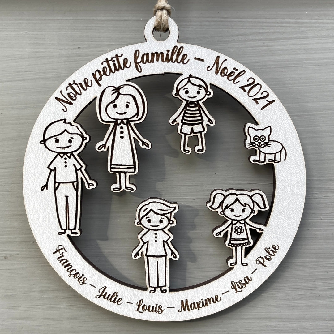 Boule de noël personnalisée famille en bois