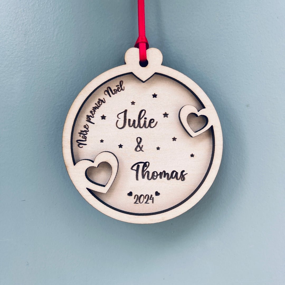 Boule De Noël couple personnalisée avec prénoms et année