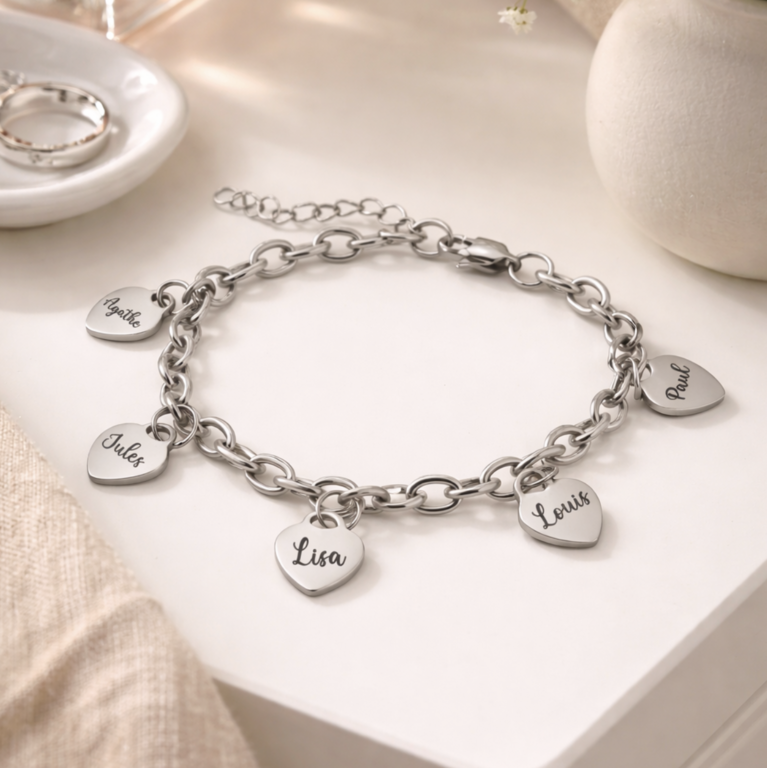 Bracelet Cœurs Personnalisé Femme – Prénoms Gravés