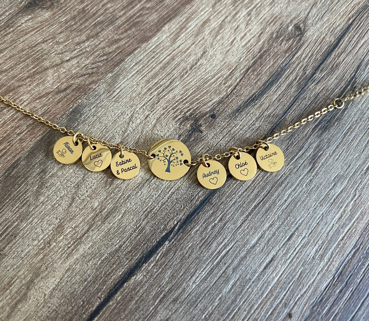 Bracelet personnalisé arbre de vie et médailles