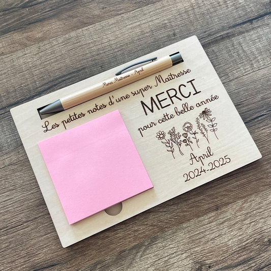 Cadeau Maitresse fin d'année - Support à post it personnalisé avec stylo gravé