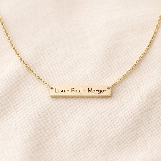 collier barre personnalisé avec prénoms gravés en acier inoxydable
