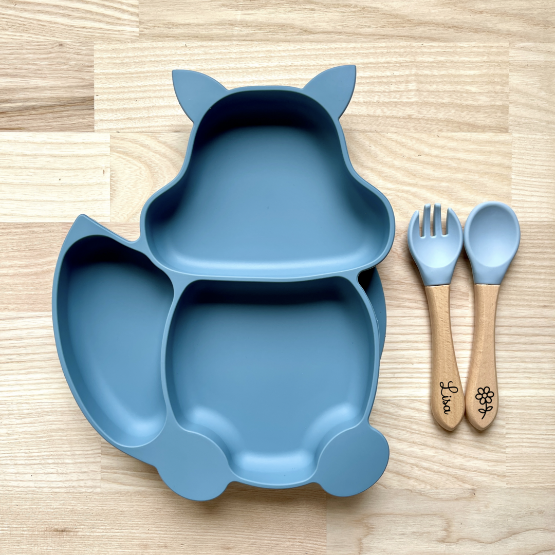 Ensemble assiette et couverts personnalisés en bois et silicone en forme de renard ou d'écureuil