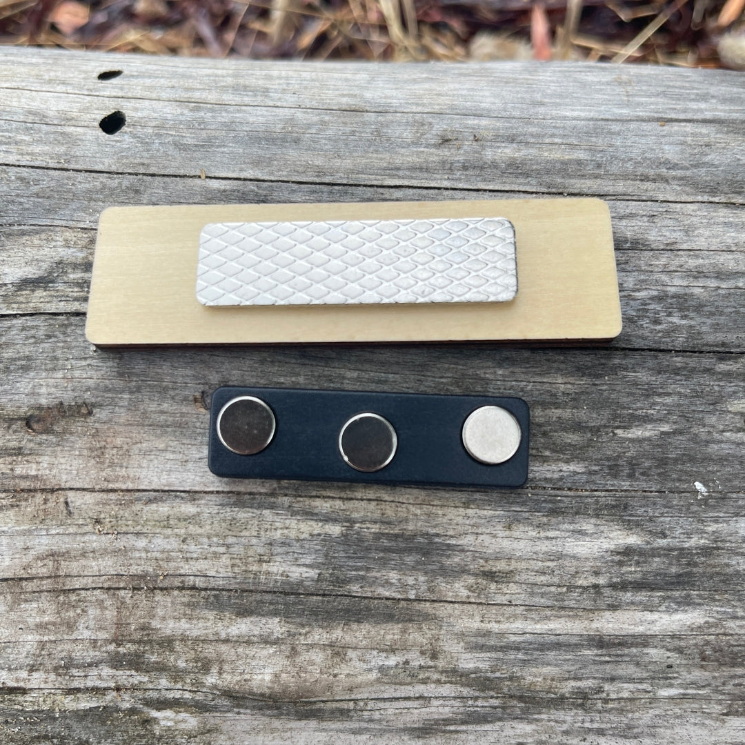 Badge Pharmacie en Bois Personnalisé avec Aimant - Idéal pour Pharmacien, Préparatrice en Pharmacie, Infirmier(e), Sage Femme