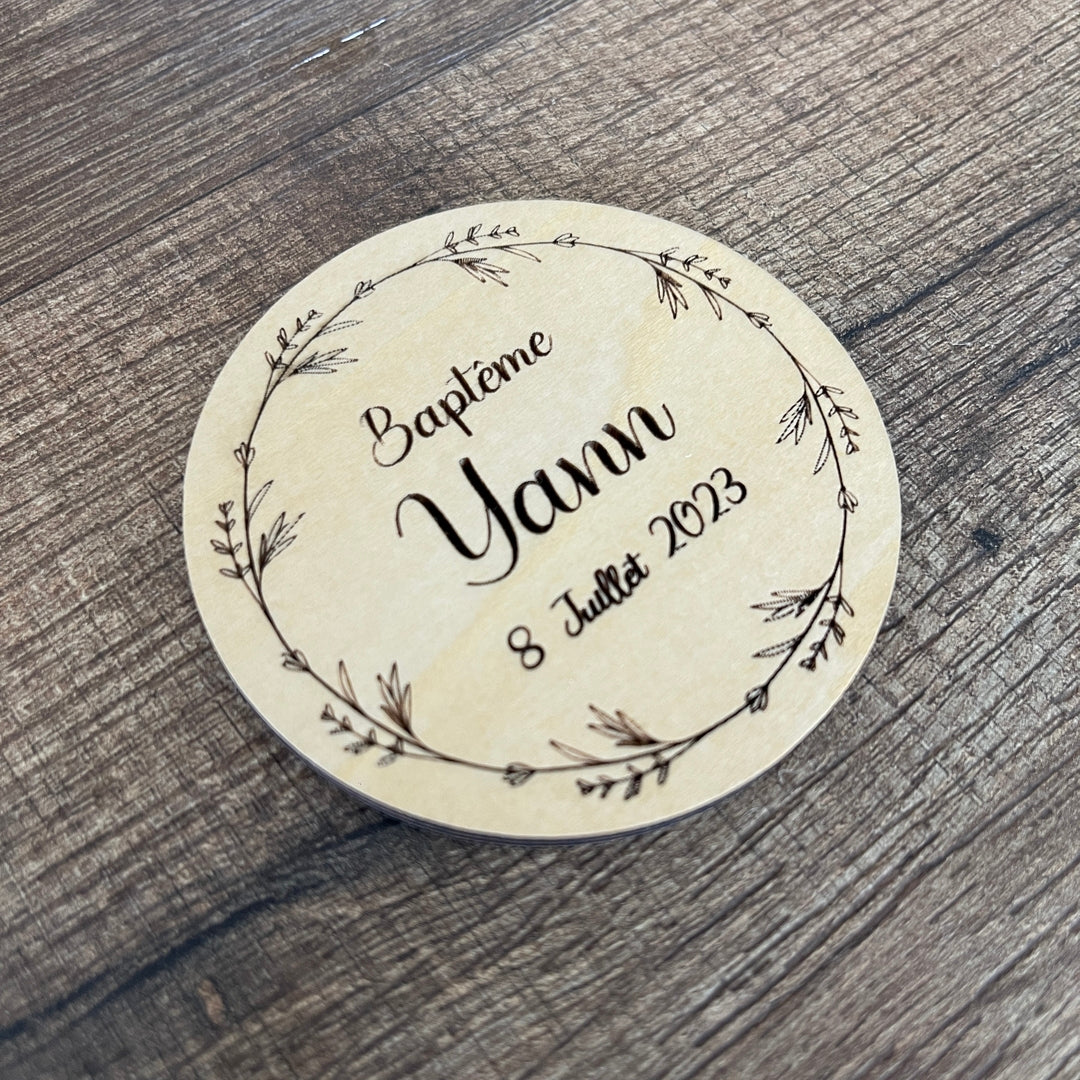 Carte personnalisée baptême en bois option magnet