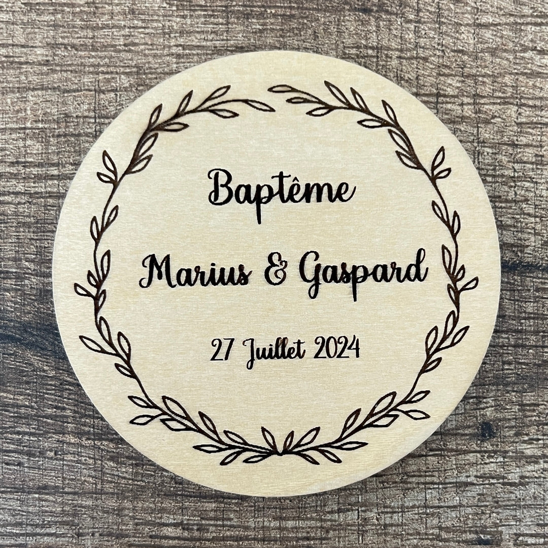 Carte personnalisée baptême en bois option magnet