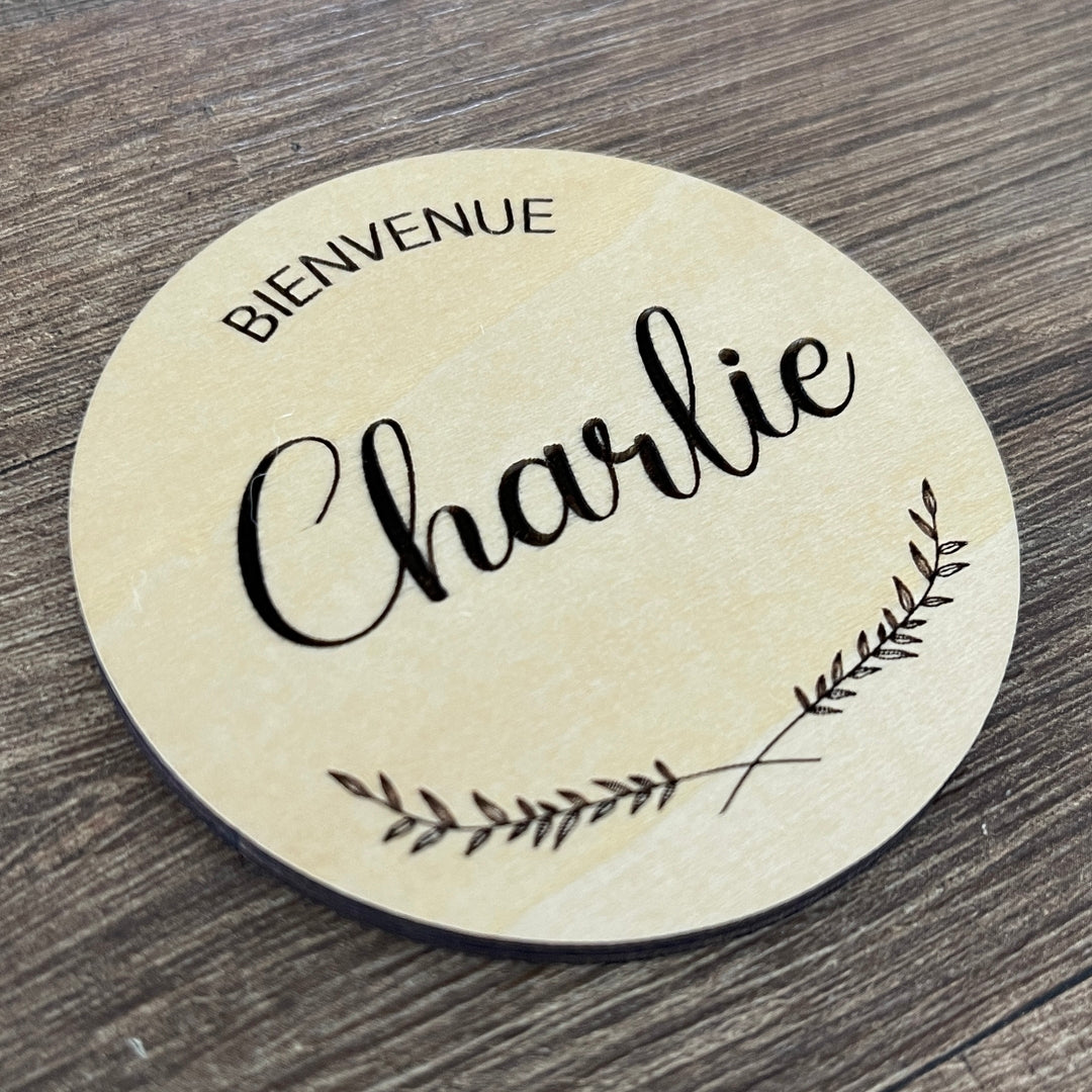 Carte annonce de naissance en bois bienvenue bébé personnalisée