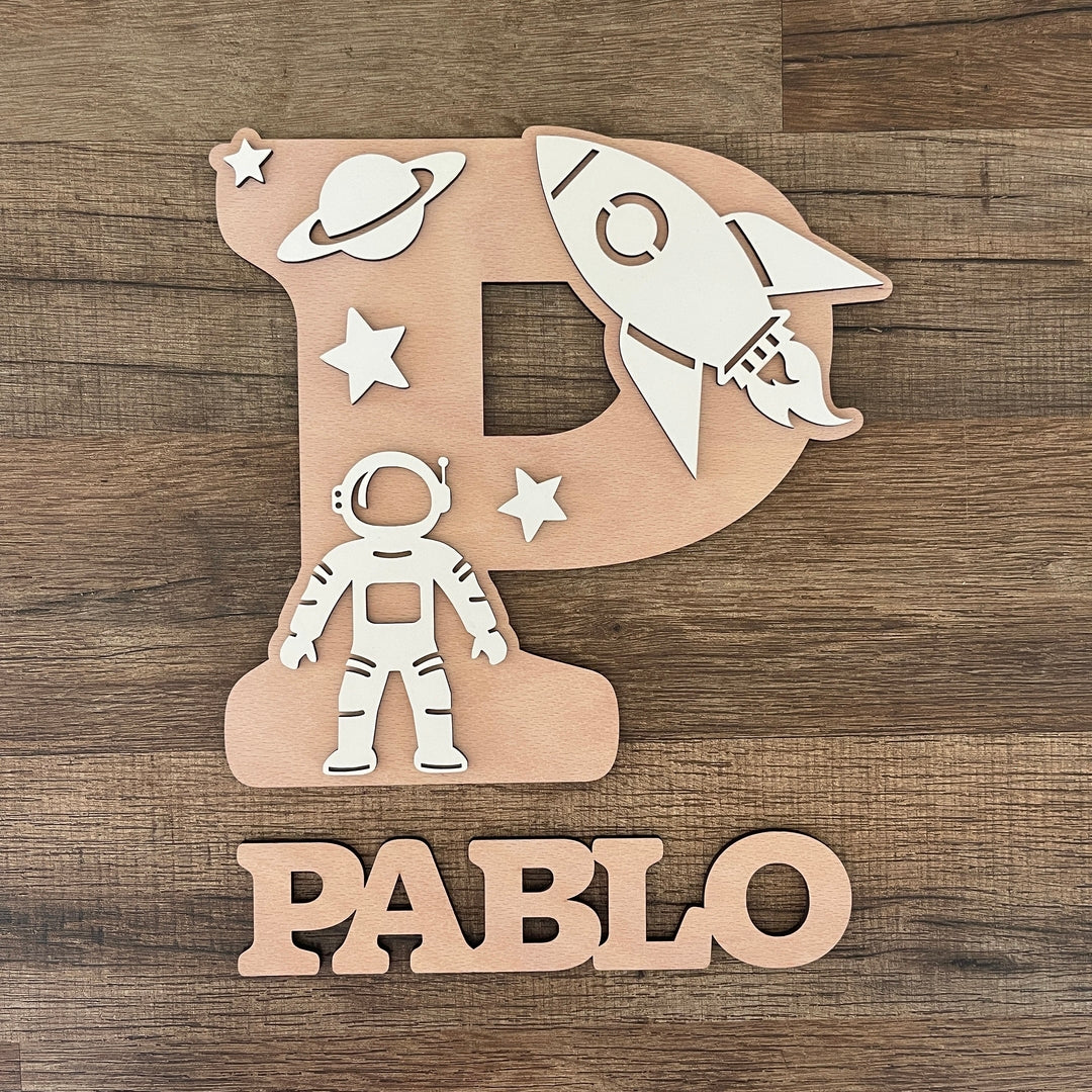 Décoration murale personnalisée en bois, thème astronaute ou fée