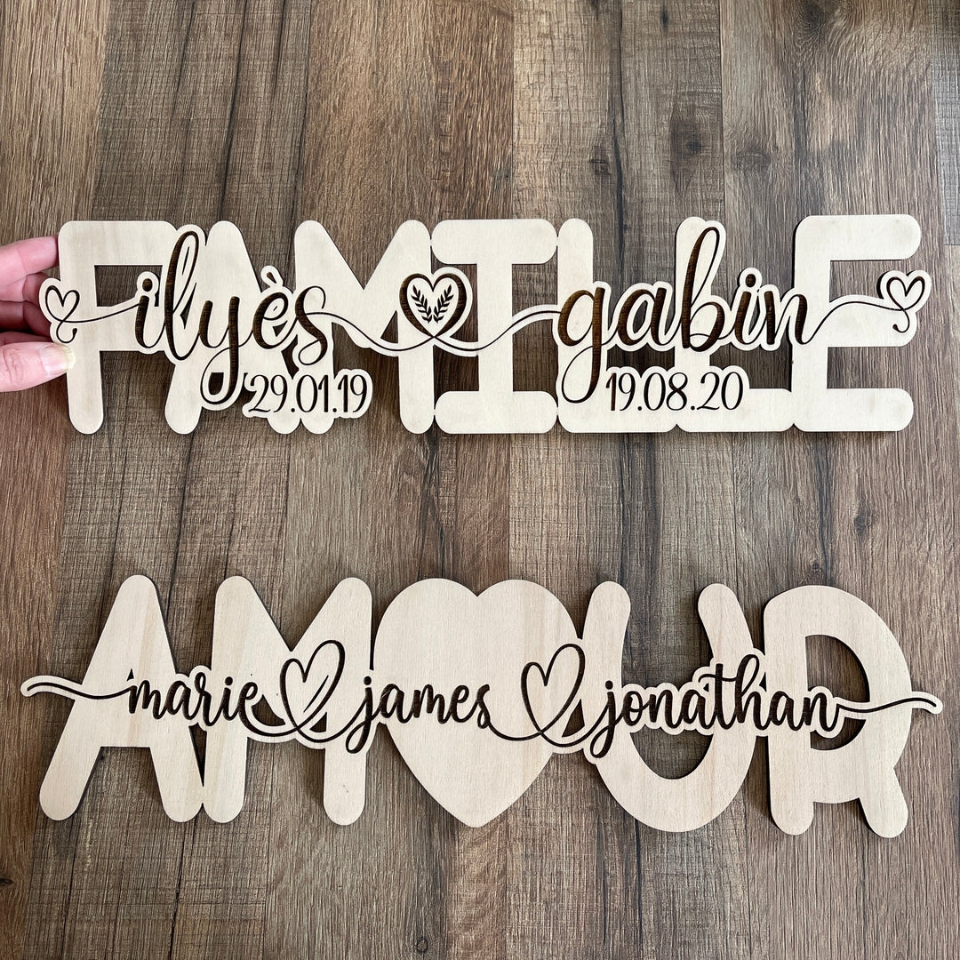 Décoration en bois, mot gravé