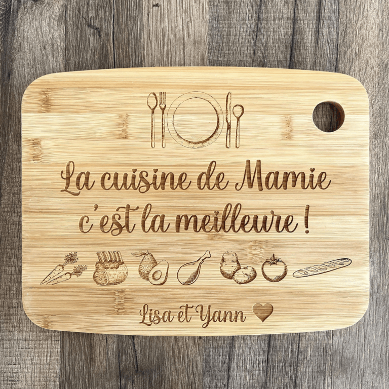planche à découper personnalisée avec le texte et décor de votre choix