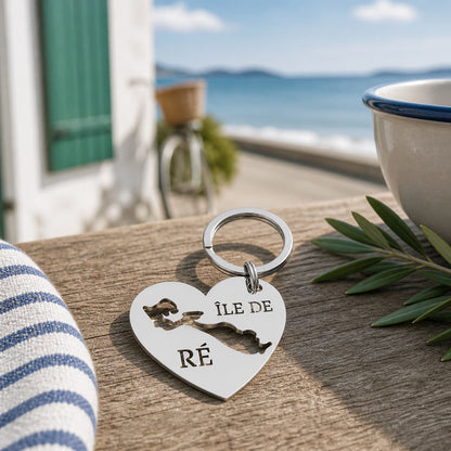 Souvenir Île de Ré porte-clé cœur en inox ambiance plage et maison de vacances