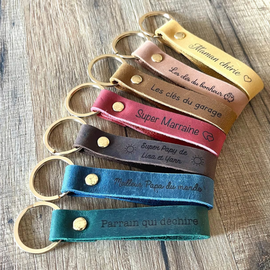 Porte clé cuir personnalisé, idée cadeau pour la fête des mères, des pères, en cadeau pour un parrain, une marraine, un papi ou une mamie