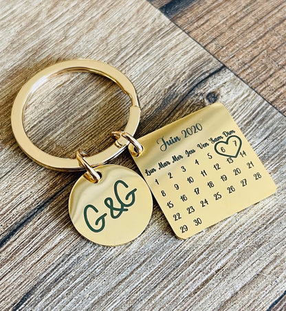 Porte clé personnalisé calendrier et médaille en inox miroir