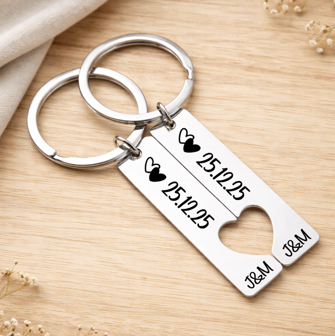 Porte-clés couple personnalisé cœur – Lot de 2 en acier inoxydable avec date et initiales
