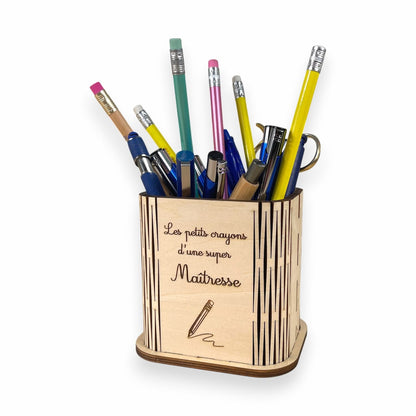 Pot à crayons en bois personnalisé cadeau maîtresse gravé au laser